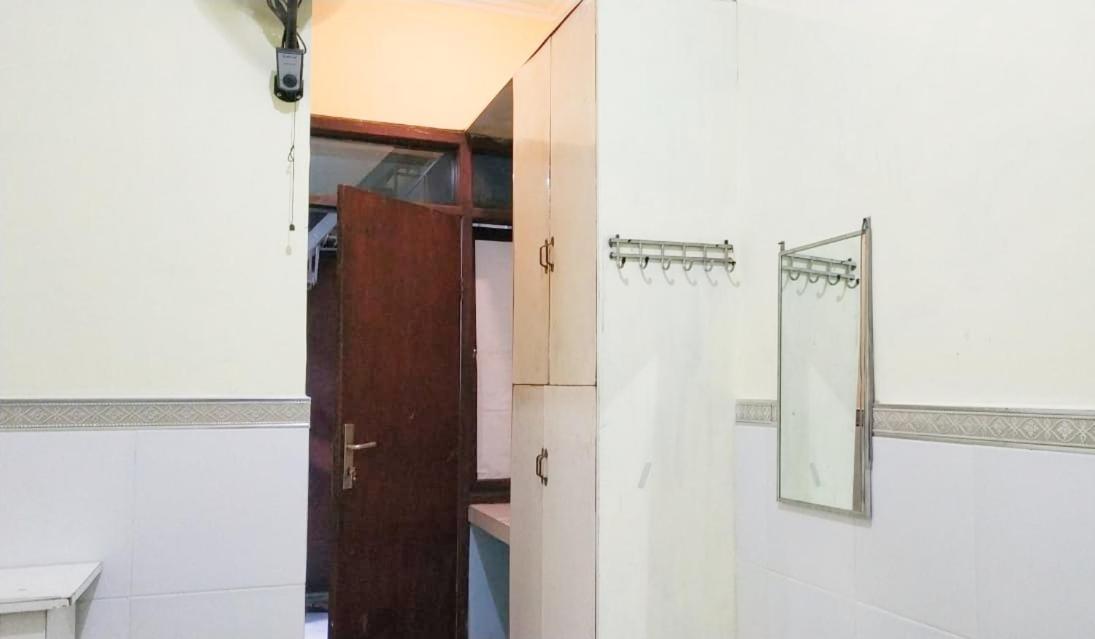D'kost Ketintang Guest house *
